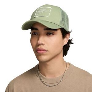 Nike Dri-Fit Rise Trucker Cap Size L/XL Olive